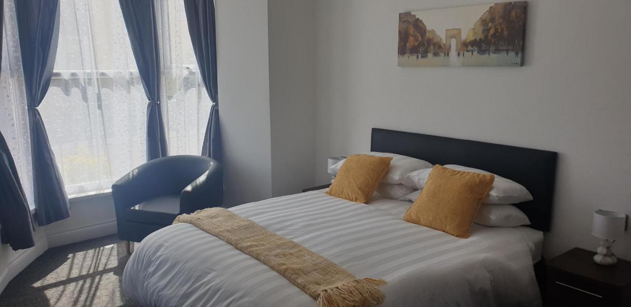 Glentworth Holiday Apartments 滕比 外观 照片