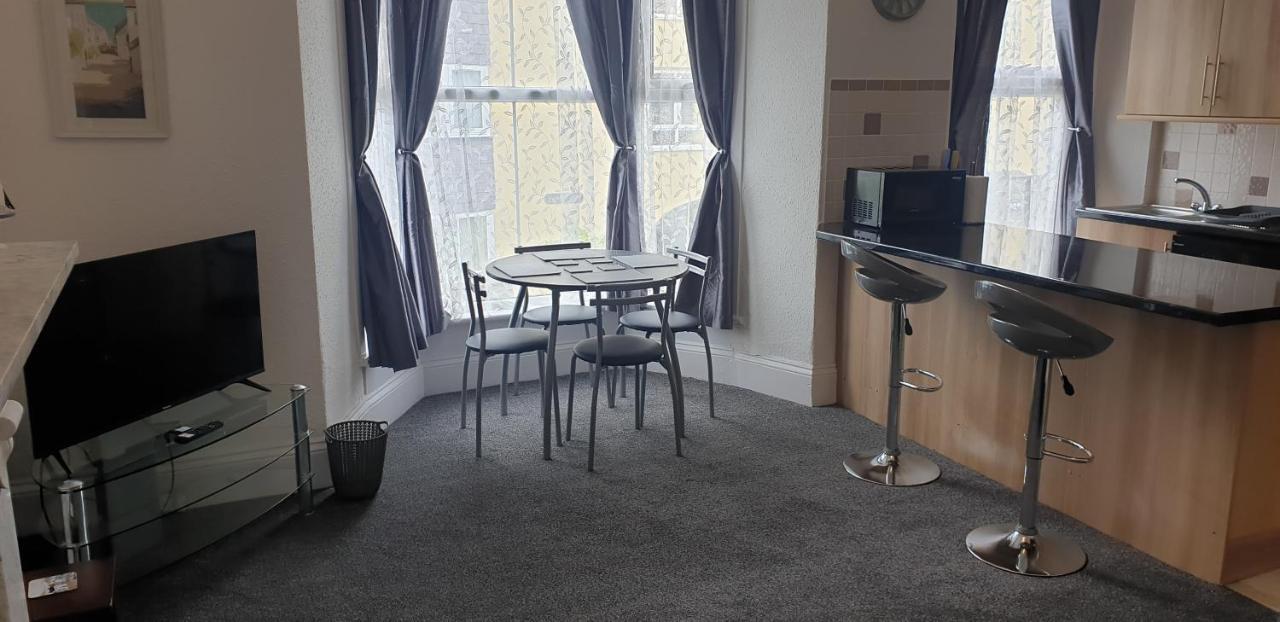 Glentworth Holiday Apartments 滕比 外观 照片